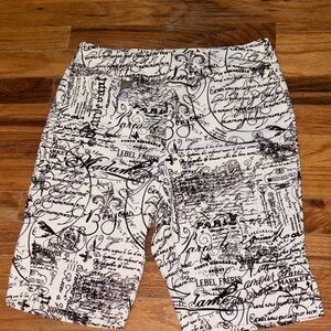 Lulu-B Monochrome bold Parisian  Print Bermuda shorts! Like New! Excellent s8